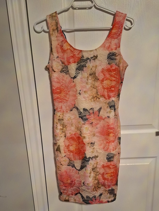 Franco Bombana Dresses & Skirts - Sleeveless Floral Midi Sheath Dress in Coral Pink
